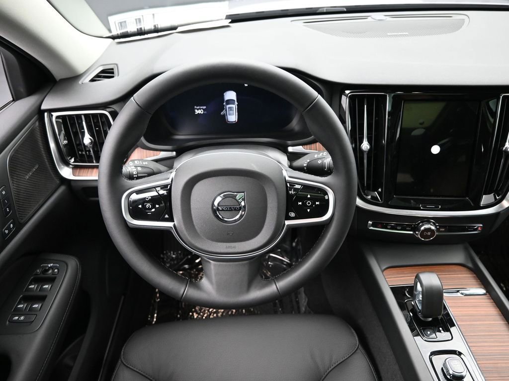 New 2026 Volvo V60 B5 Cross Country Plus w/ Climate Package AWD/4WD image 18