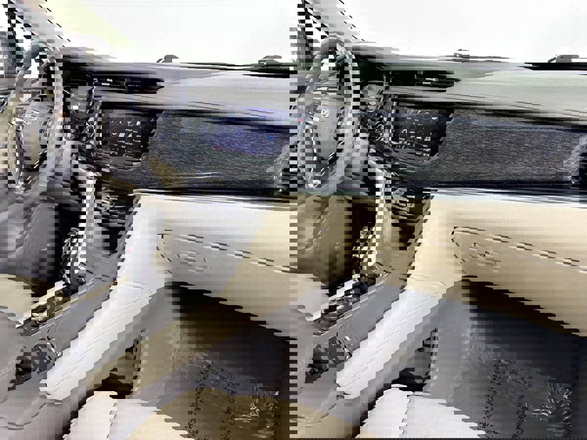 Used 2020 Cadillac XT6 Premium Luxury image 37