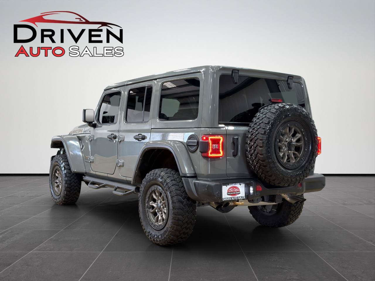 Used 2022 Jeep Wrangler Unlimited Rubicon w/ Trailer Tow Package AWD/4WD image 5