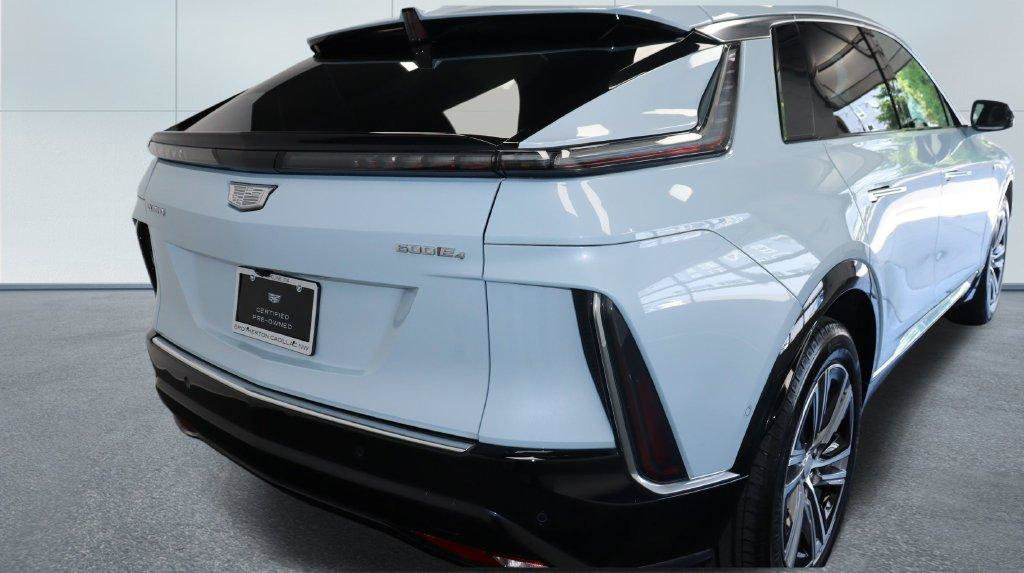 Certified 2024 Cadillac Lyriq Luxury AWD/4WD image 16