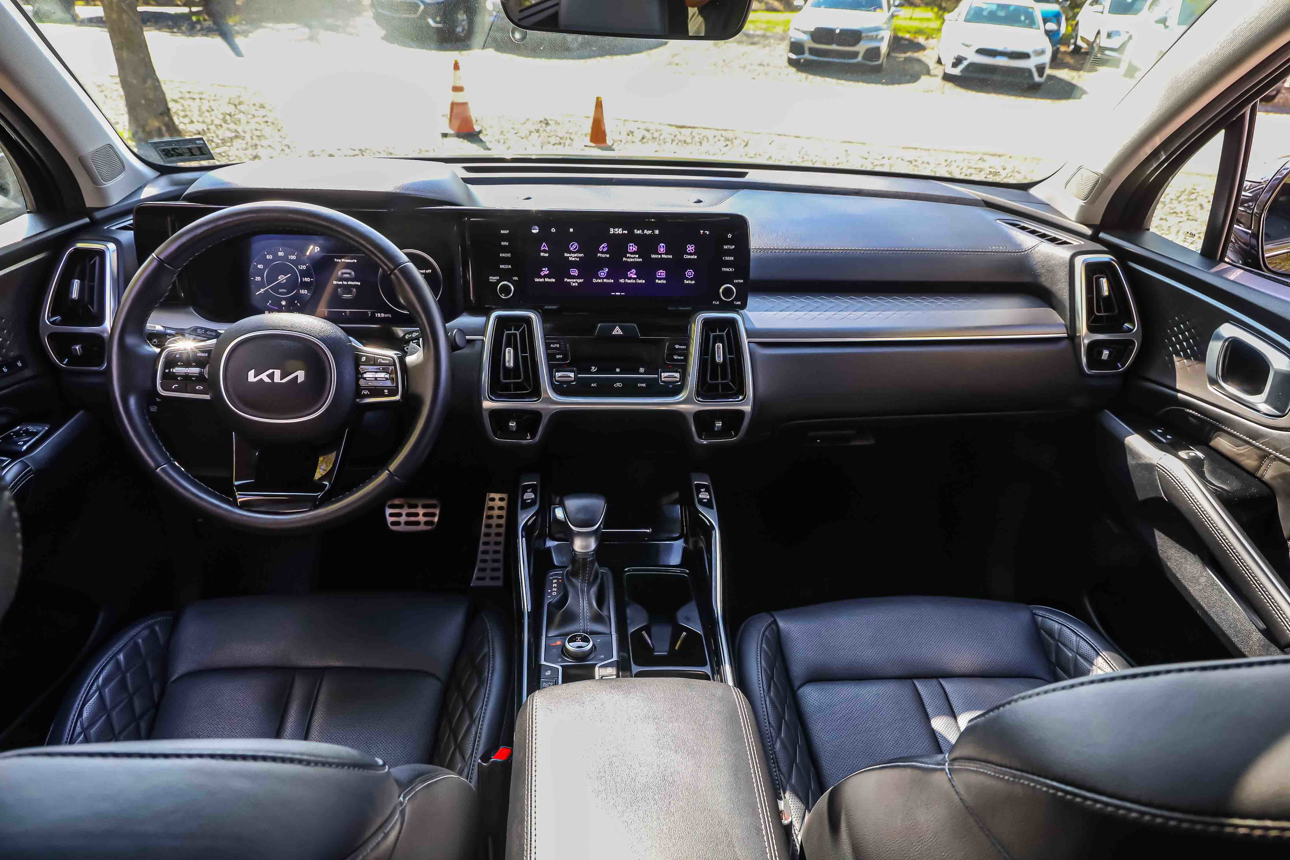 Certified 2023 Kia Sorento SX image 19