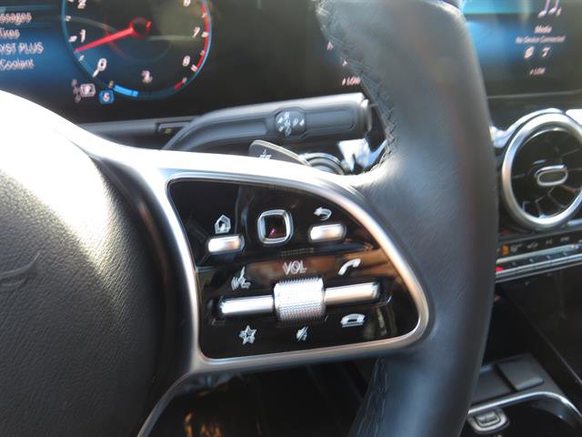 Used 2021 Mercedes-Benz GLA 250 4MATIC image 11