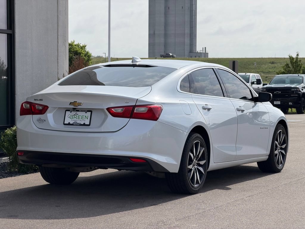 Used 2017 Chevrolet Malibu LT w/ Leather Package FWD image 5