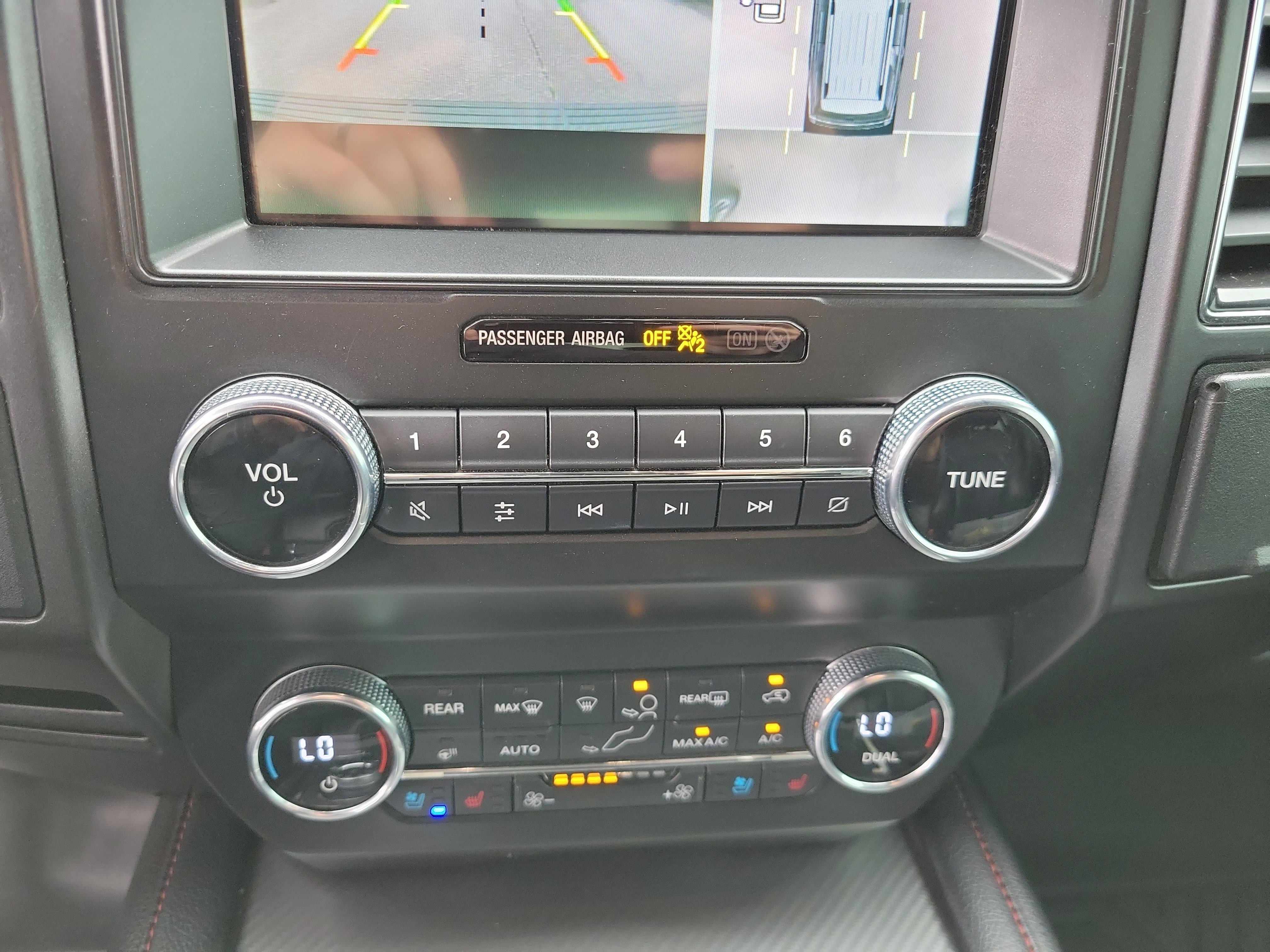 Used 2019 Ford Expedition Limited w/ Equipment Group 303A RWD image 17