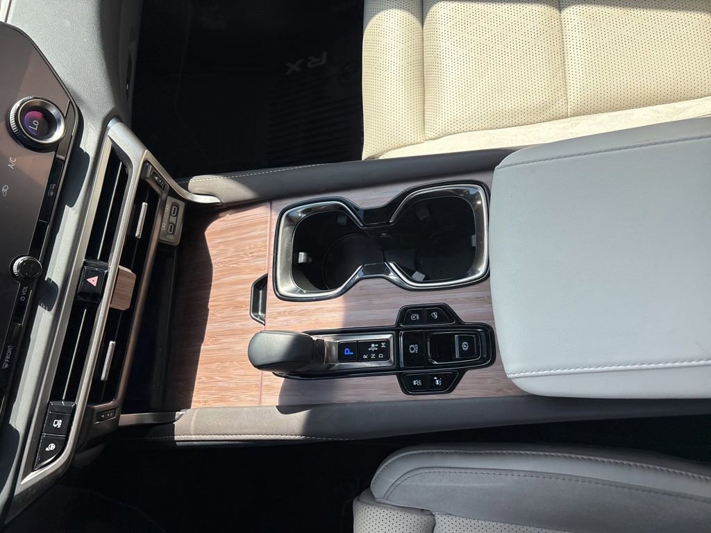 Used 2025 Lexus RX 350 AWD w/ Convenience Package image 19