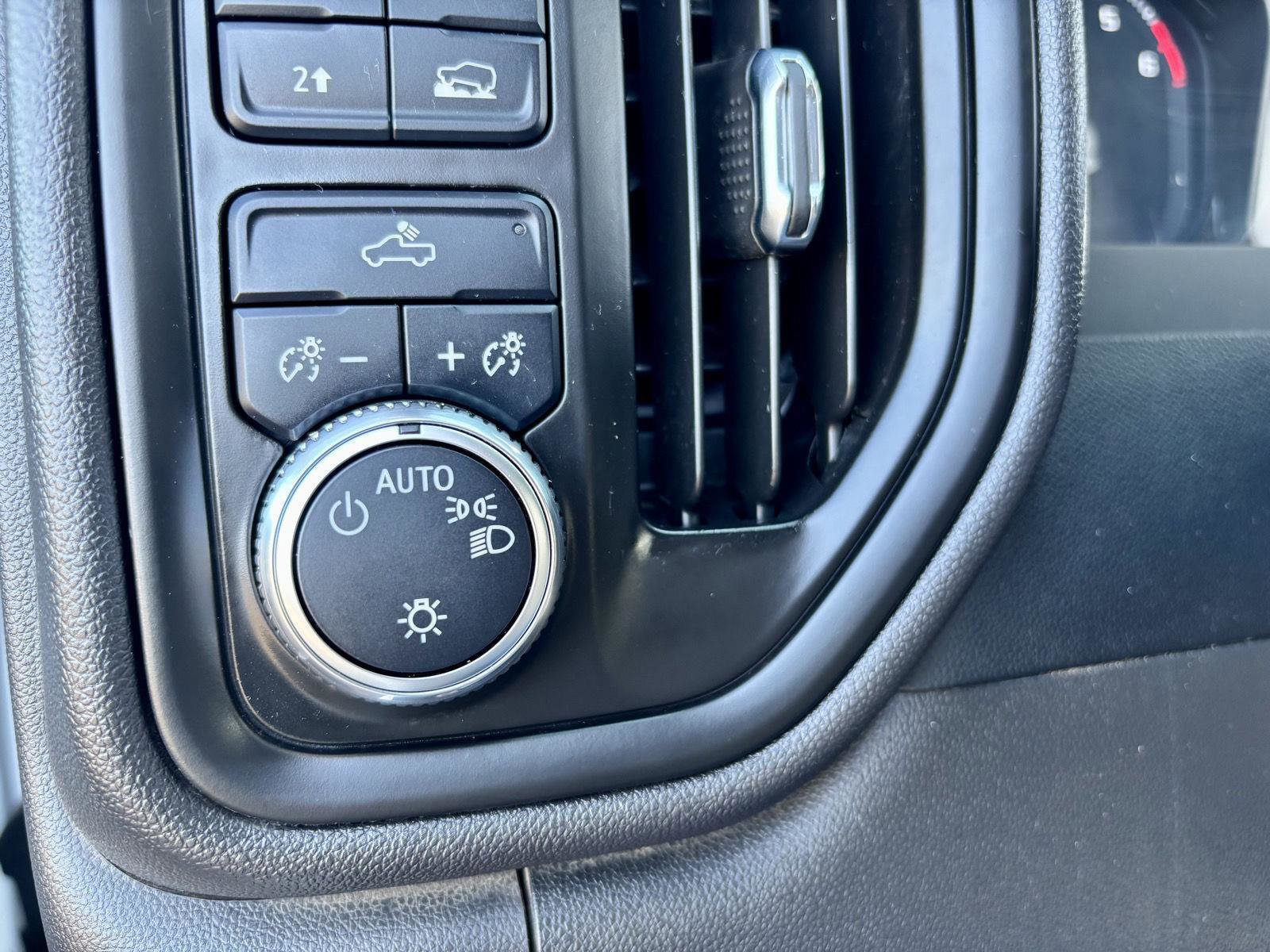 Used 2022 GMC Sierra 1500 Pro w/ Sierra Value Package image 15