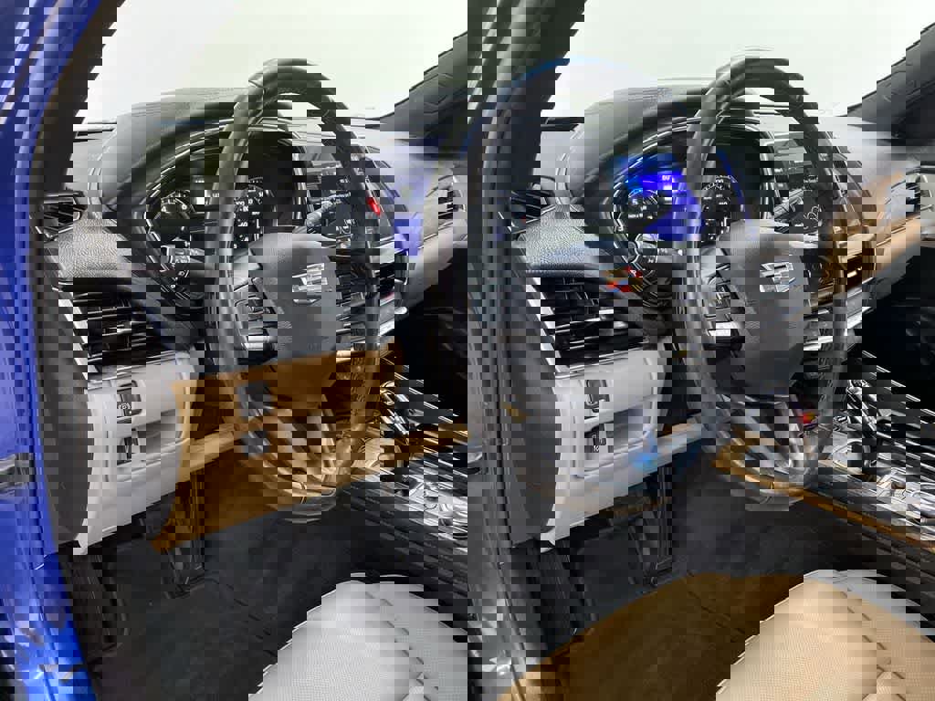 Used 2023 Cadillac CT5 Premium Luxury image 2