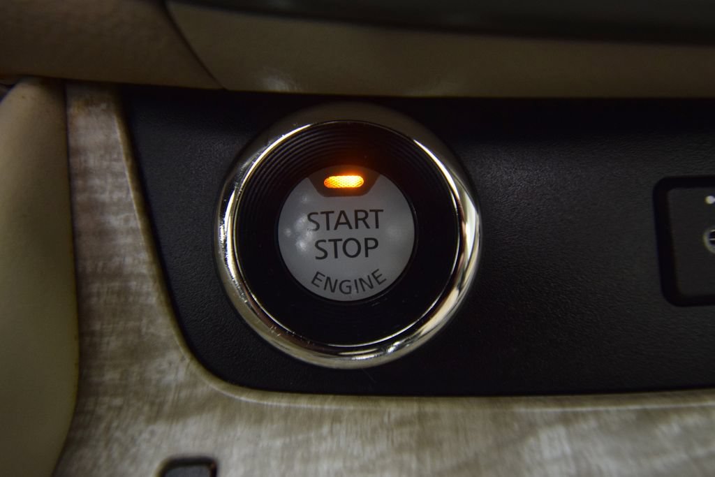 Used 2020 Nissan Murano SL w/ Moonroof Package AWD/4WD image 34