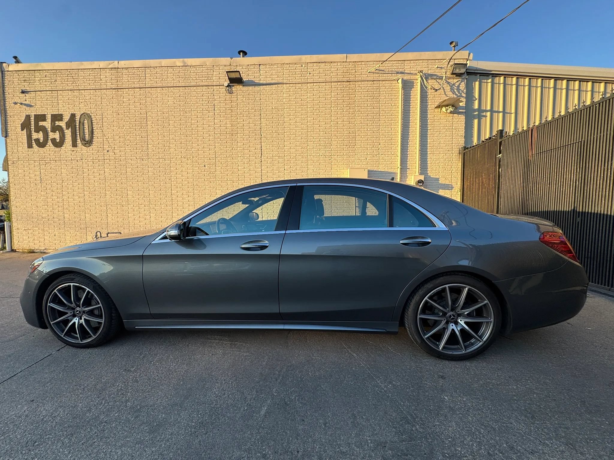 Used 2019 Mercedes-Benz S 560 Sedan image 31