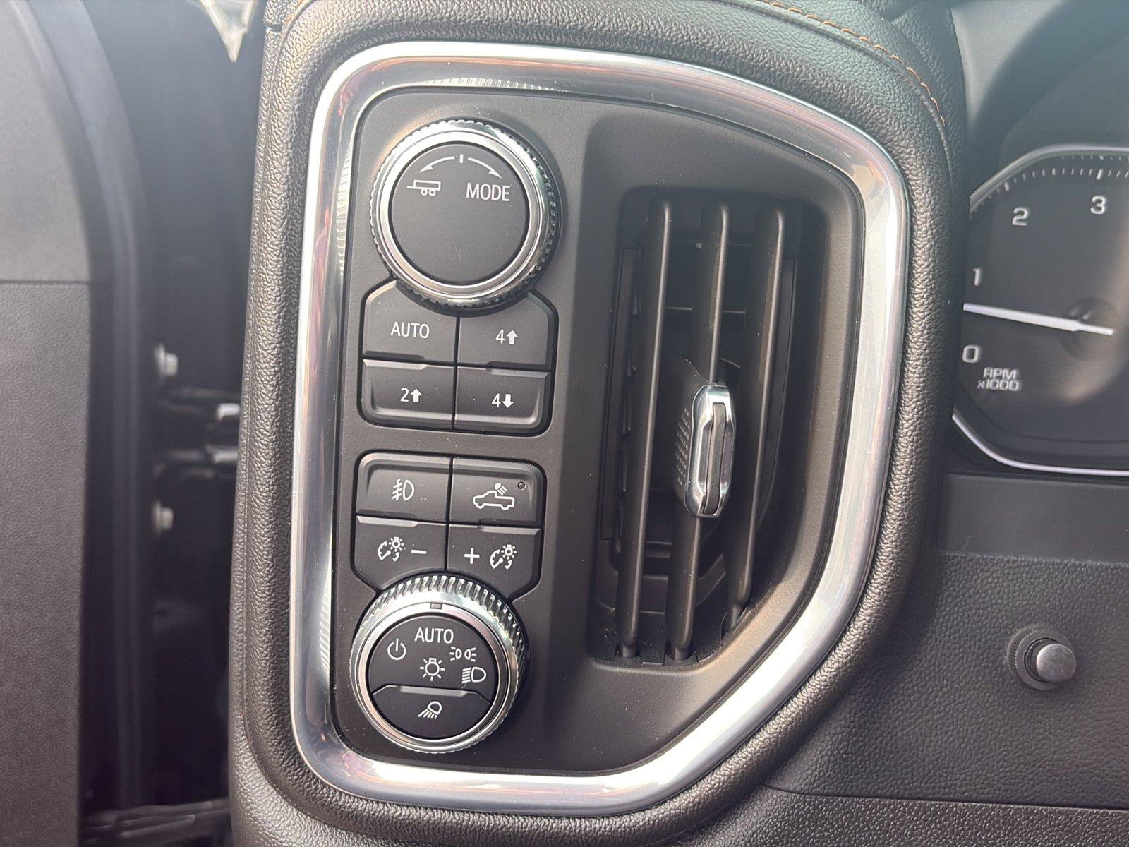 Used 2022 GMC Sierra 2500 AT4 AWD/4WD image 29