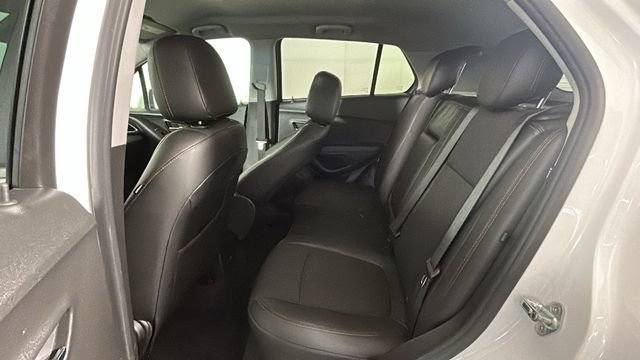 Used 2020 Chevrolet Trax LT w/ LT Convenience Package FWD image 26