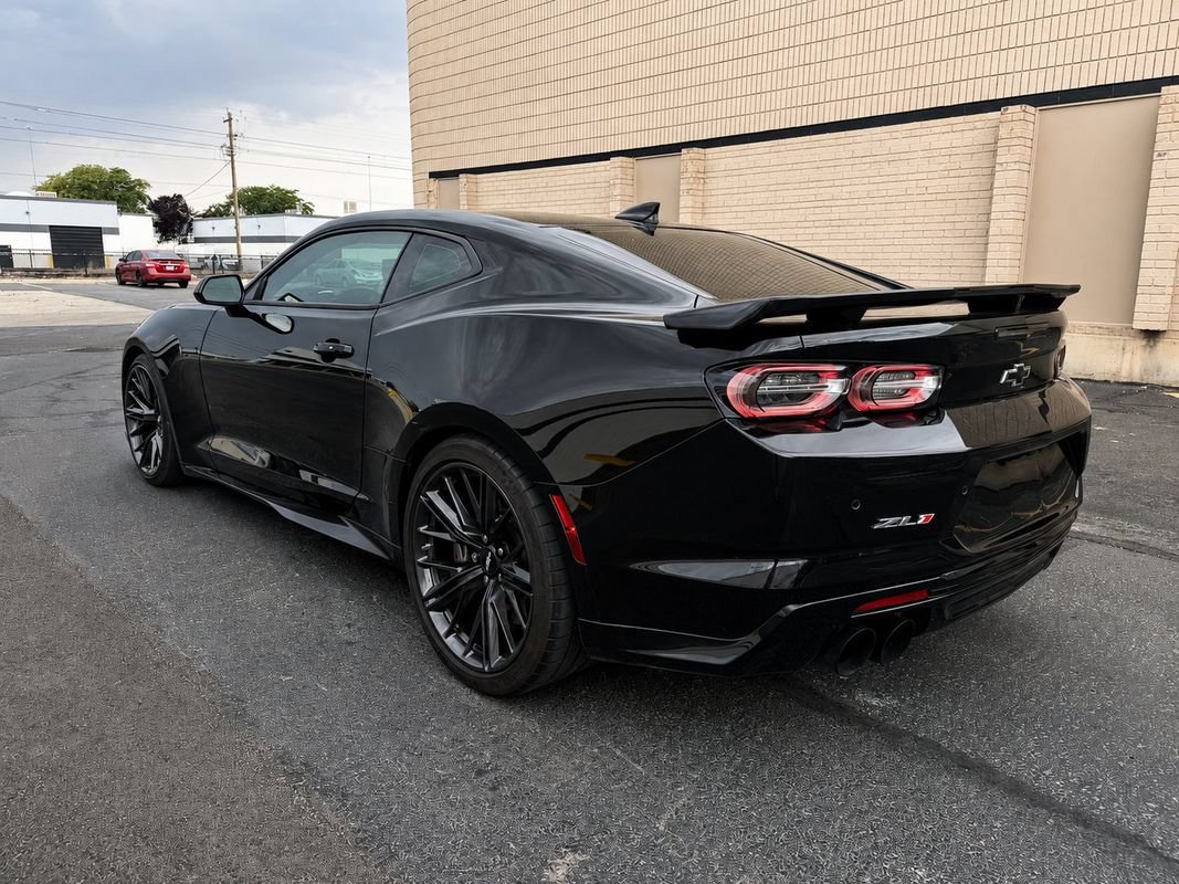 Used 2019 Chevrolet Camaro ZL1 w/ LPO, ZL1 Protection Package RWD image 3