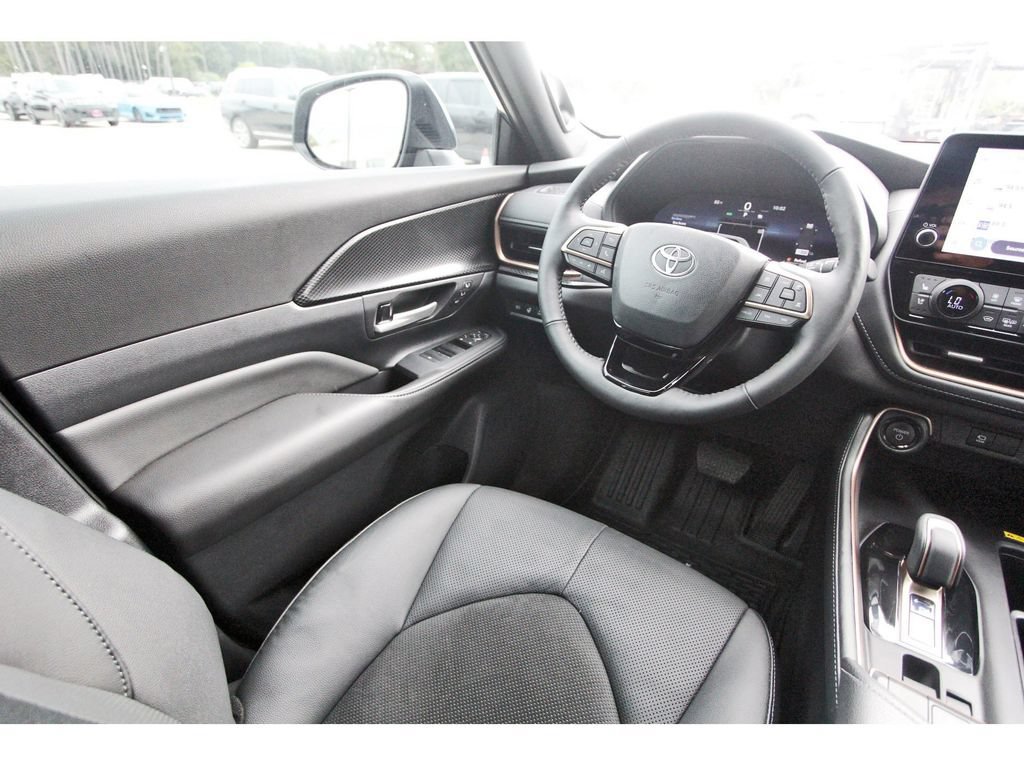 Used 2026 Toyota Grand Highlander AWD Hybrid image 13