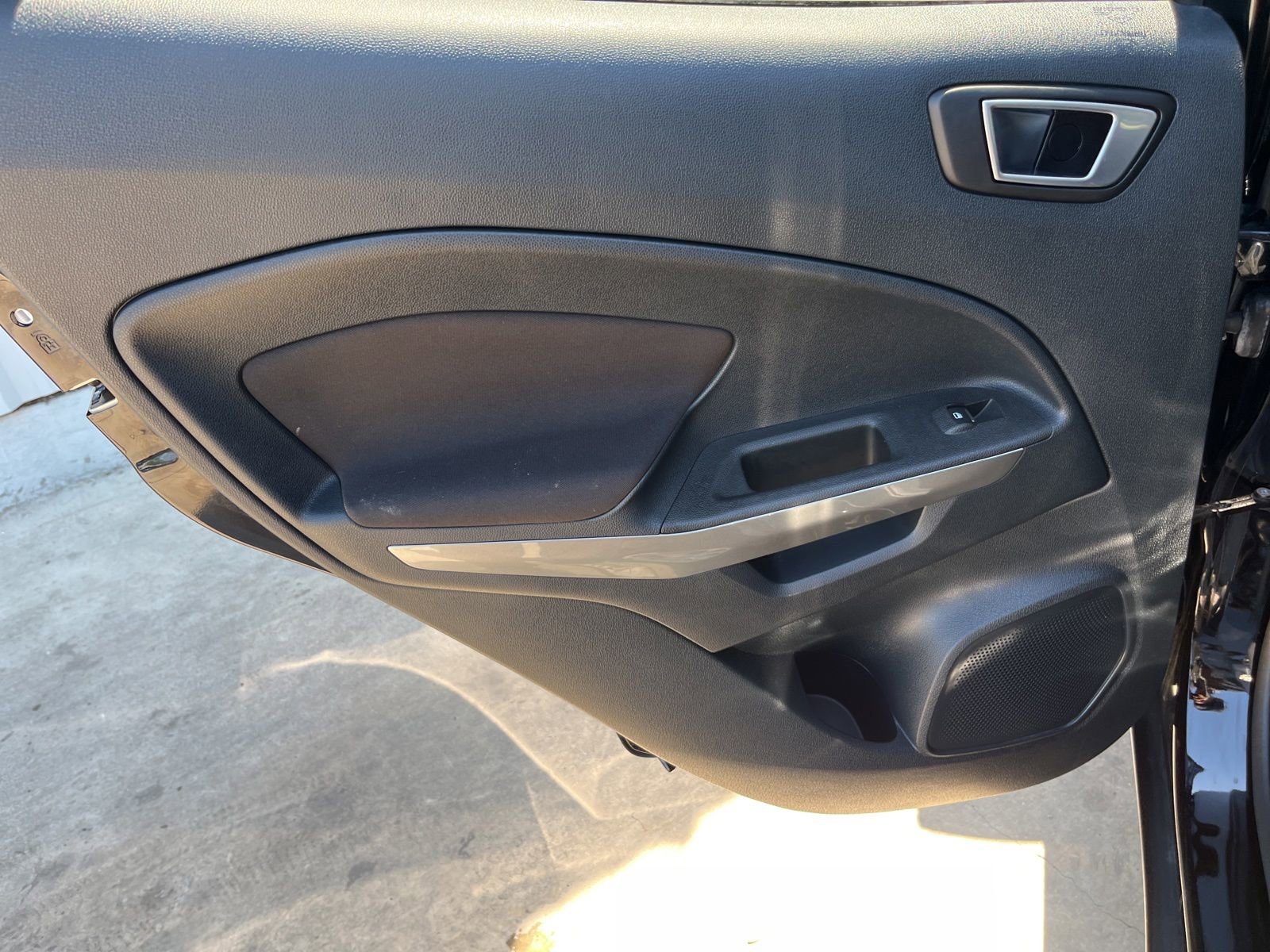 Used 2018 Ford EcoSport SE w/ SE Convenience Package FWD image 11