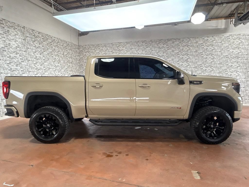 Used 2022 GMC Sierra 1500 AT4 w/ AT4 Preferred Package AWD/4WD image 8