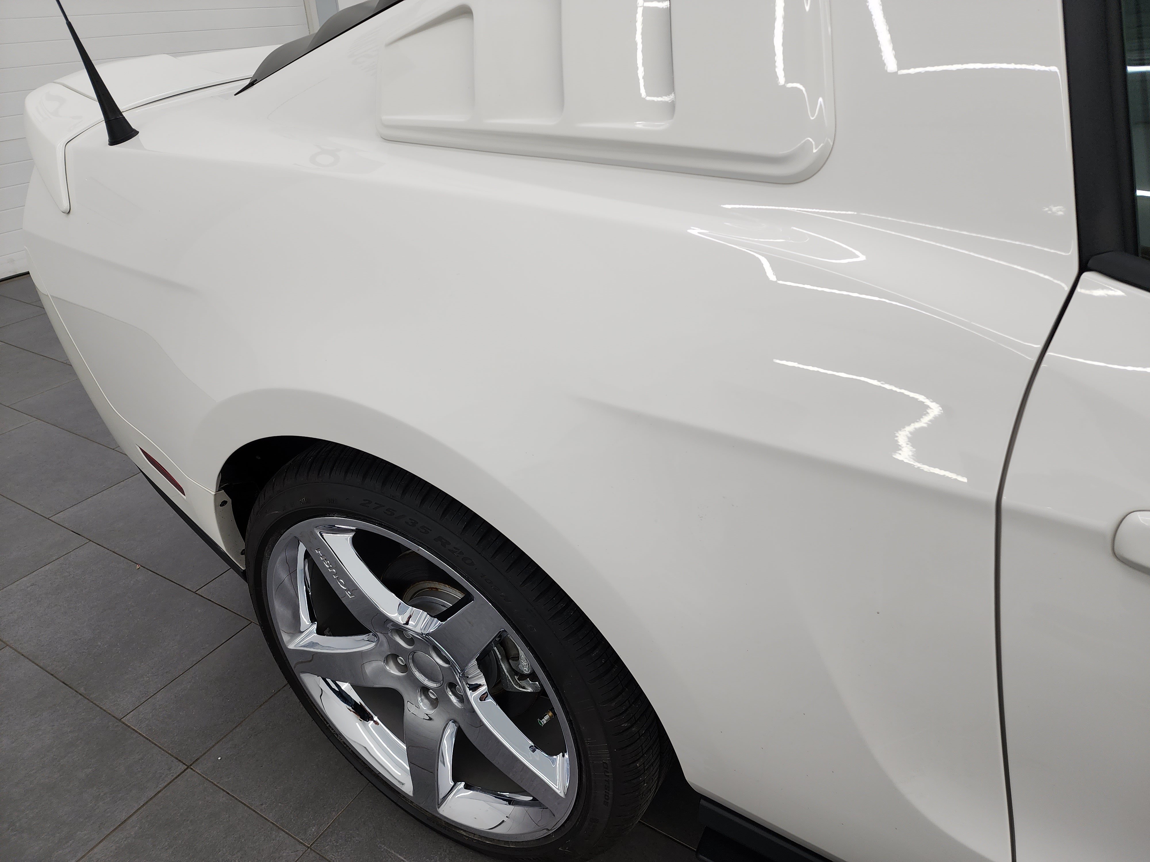 Used 2011 Ford Mustang GT Premium w/ Security Pkg RWD image 30