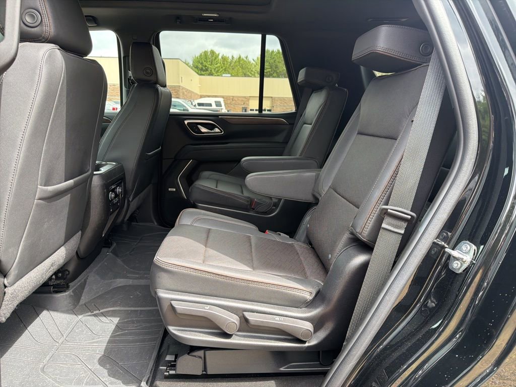 Used 2024 Chevrolet Tahoe High Country AWD/4WD image 14