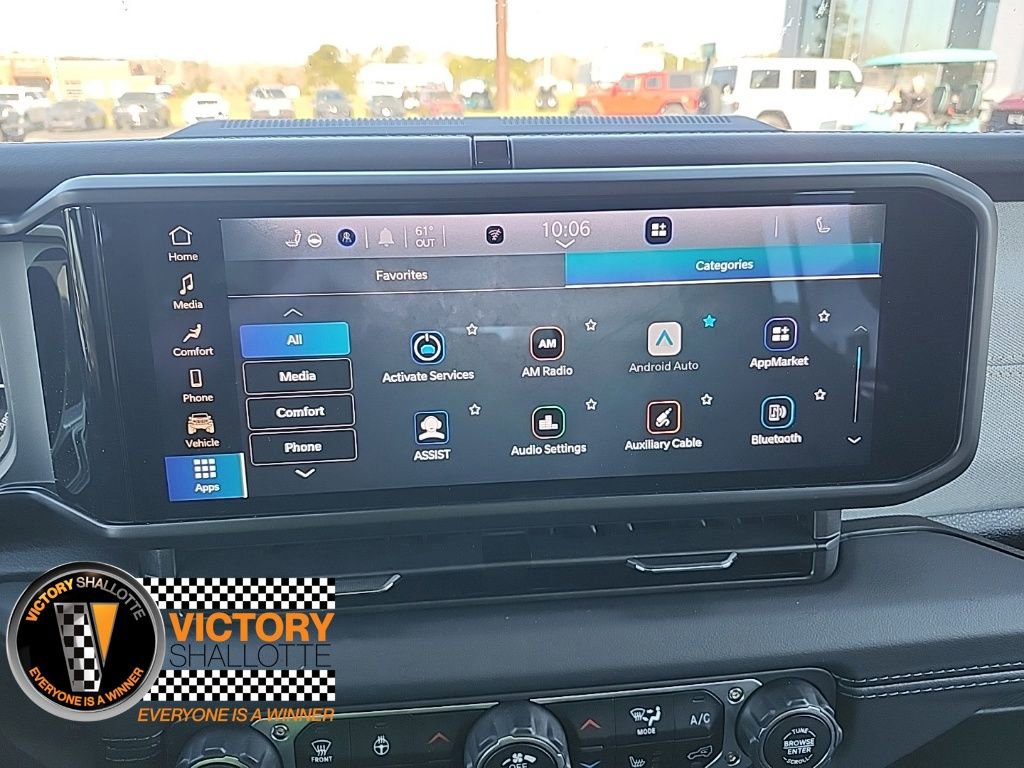 Used 2025 Jeep Wrangler Sahara 4xe image 6