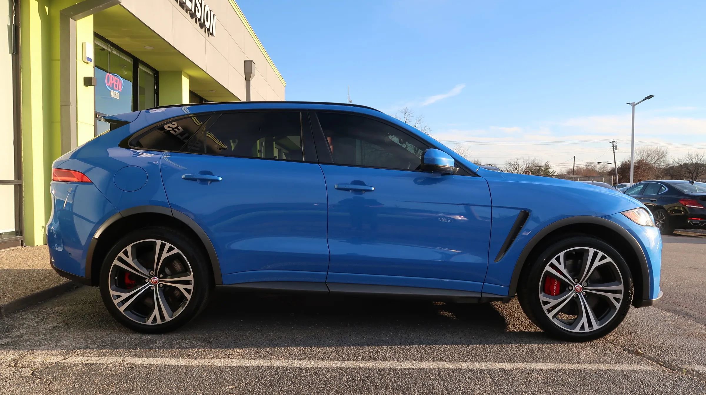 Used 2019 Jaguar F-PACE SVR AWD/4WD image 8
