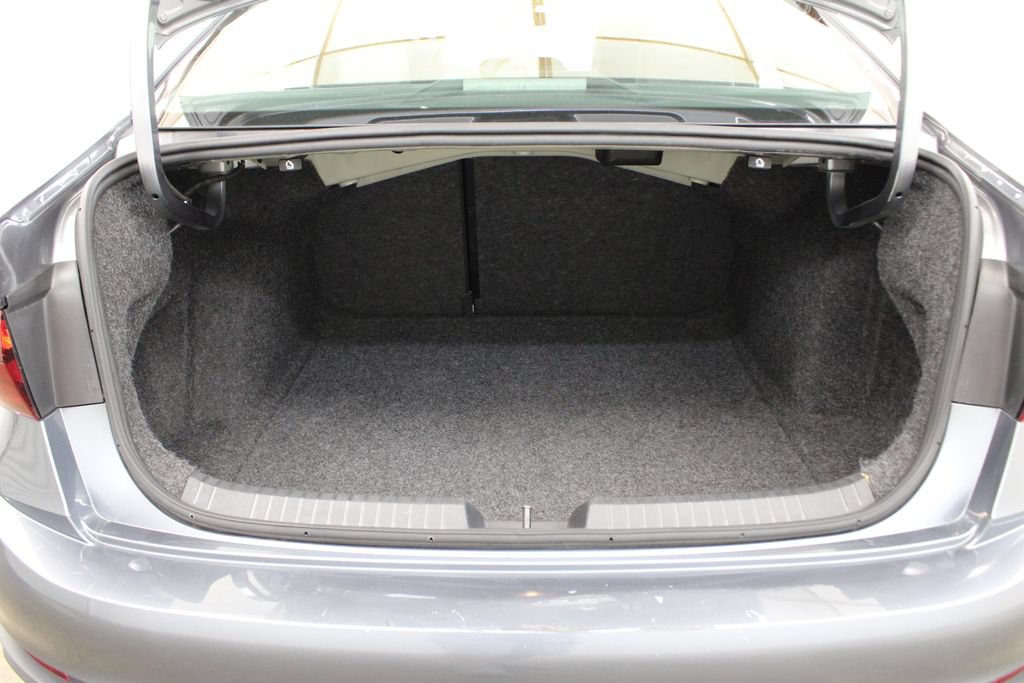 Used 2024 Volkswagen Jetta SE FWD image 28