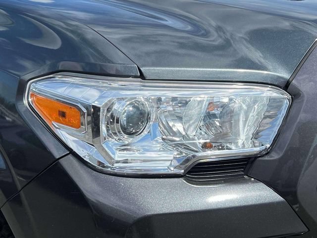 Used 2022 Toyota Tacoma SR AWD/4WD image 15