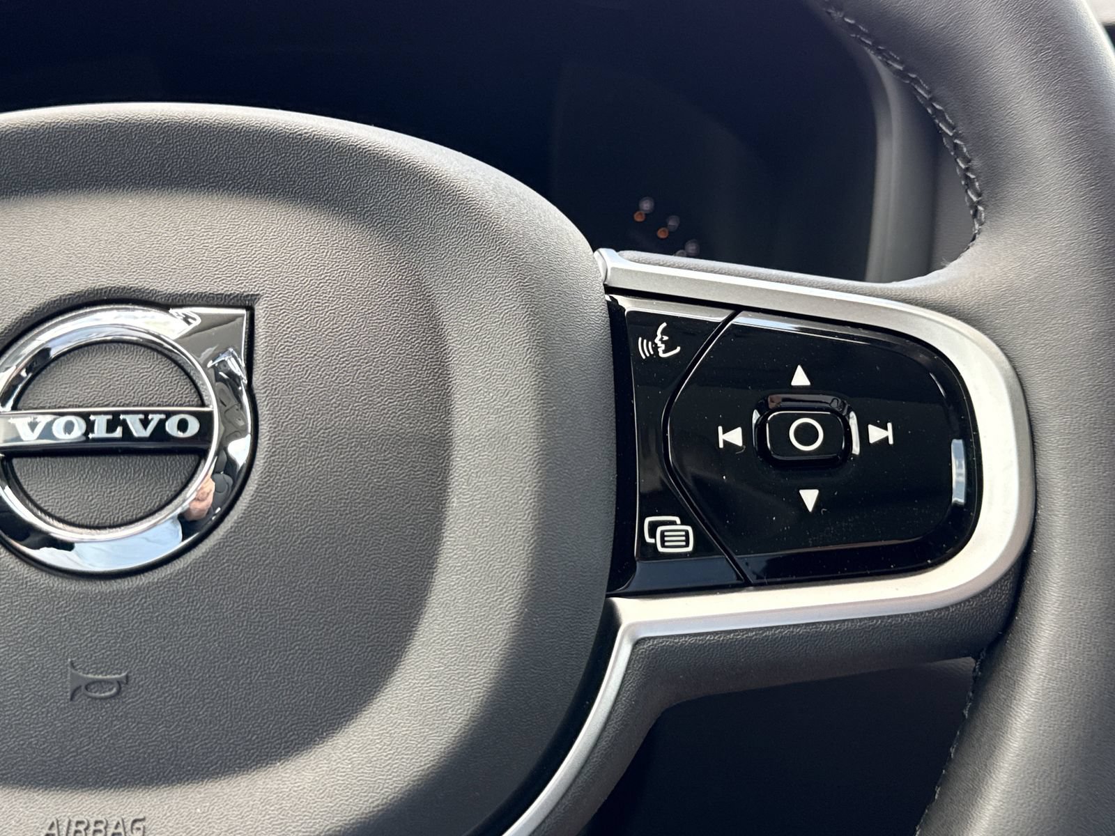 New 2026 Volvo V60 B5 Cross Country Plus w/ Protection Package Premier AWD/4WD image 23