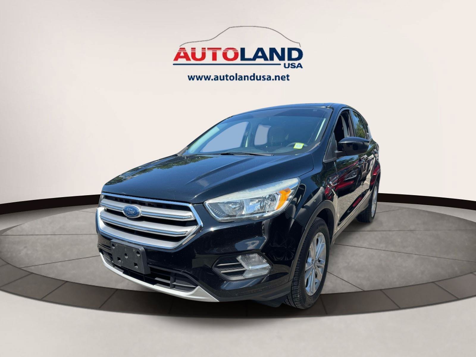 Used 2017 Ford Escape SE AWD/4WD video 1