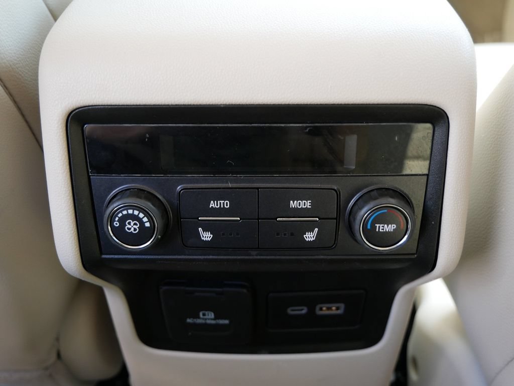 Used 2023 GMC Acadia Denali AWD/4WD image 12