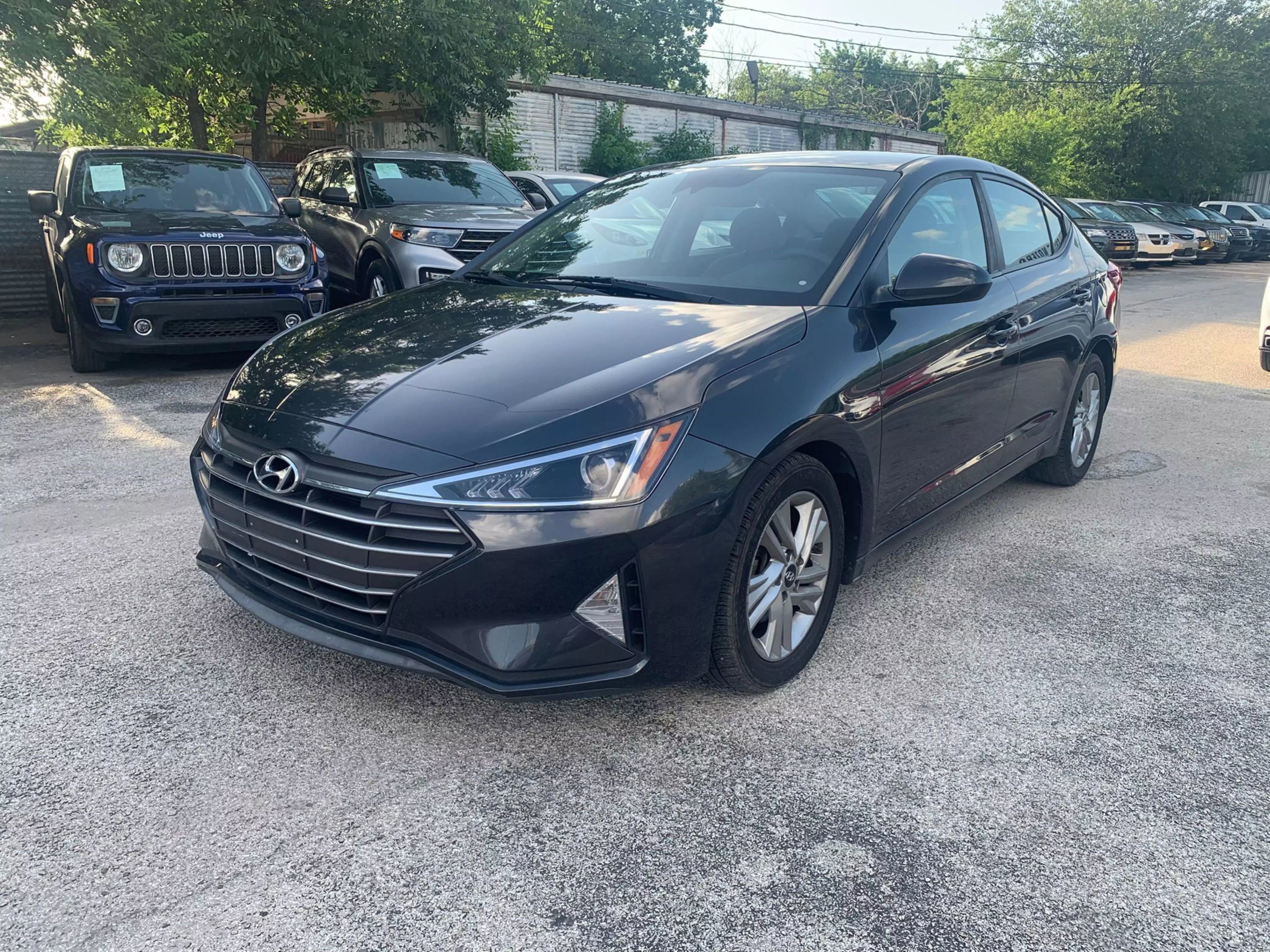 Used 2020 Hyundai Elantra SEL image 4