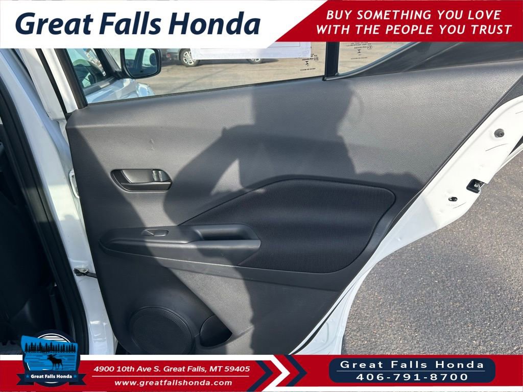 Used 2023 Nissan Kicks S image 27