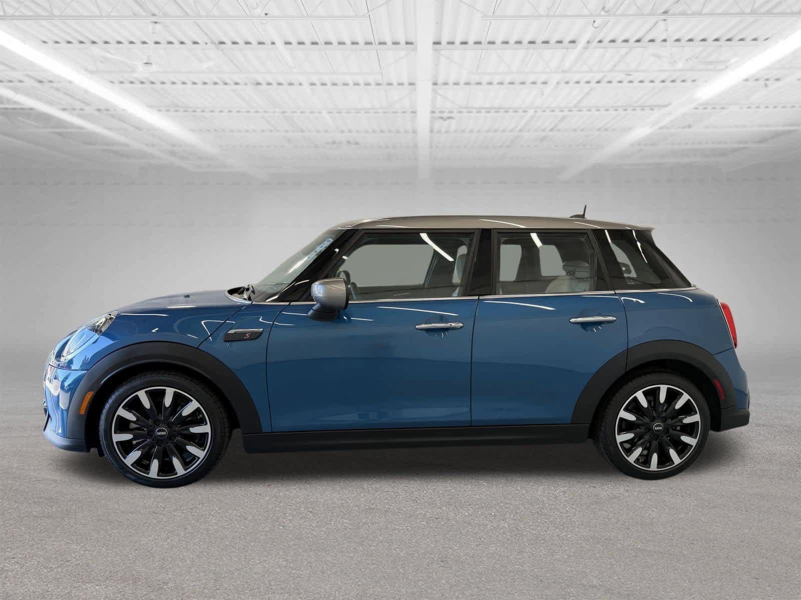 Used 2024 MINI Cooper S w/ Signature Upholstery Package FWD image 2