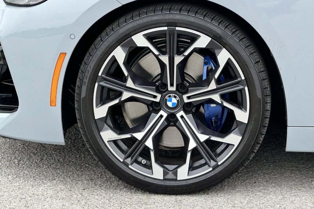 Used 2025 BMW M240i Coupe RWD image 31