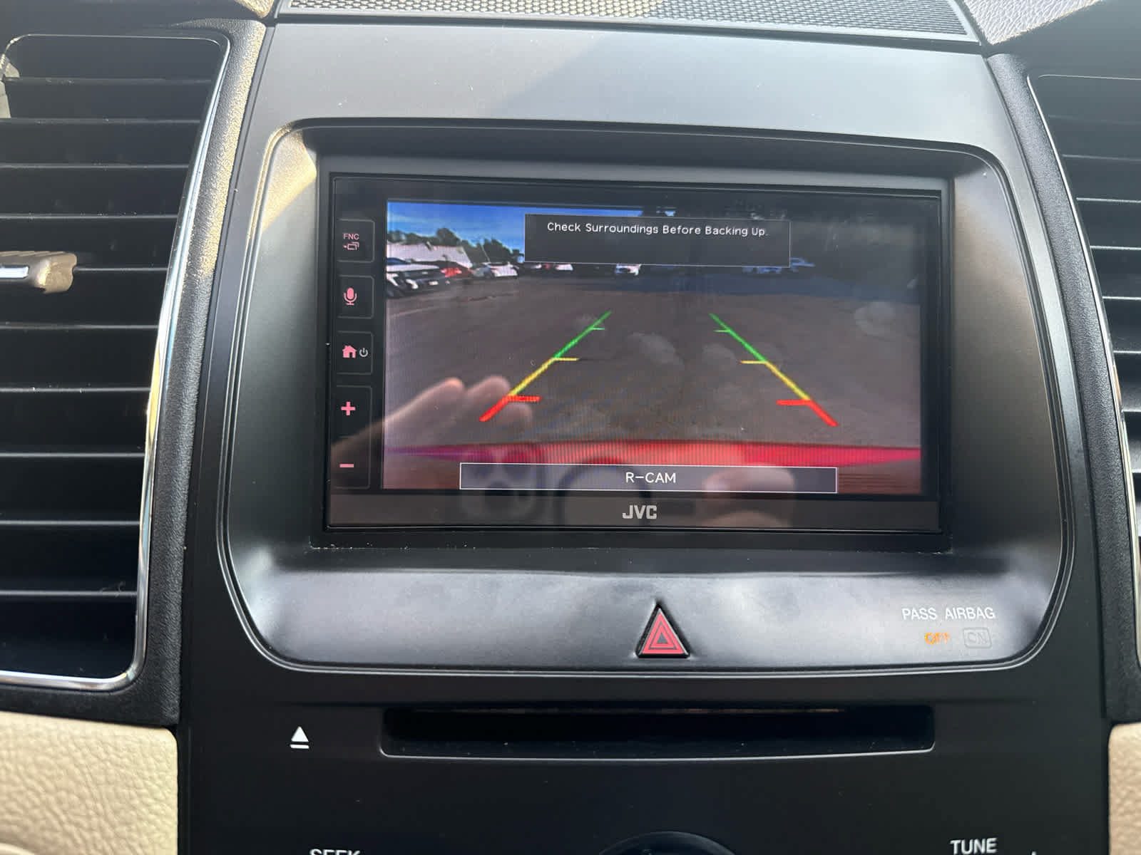 Used 2018 Ford Taurus SEL w/ Equipment Group 201A FWD image 21