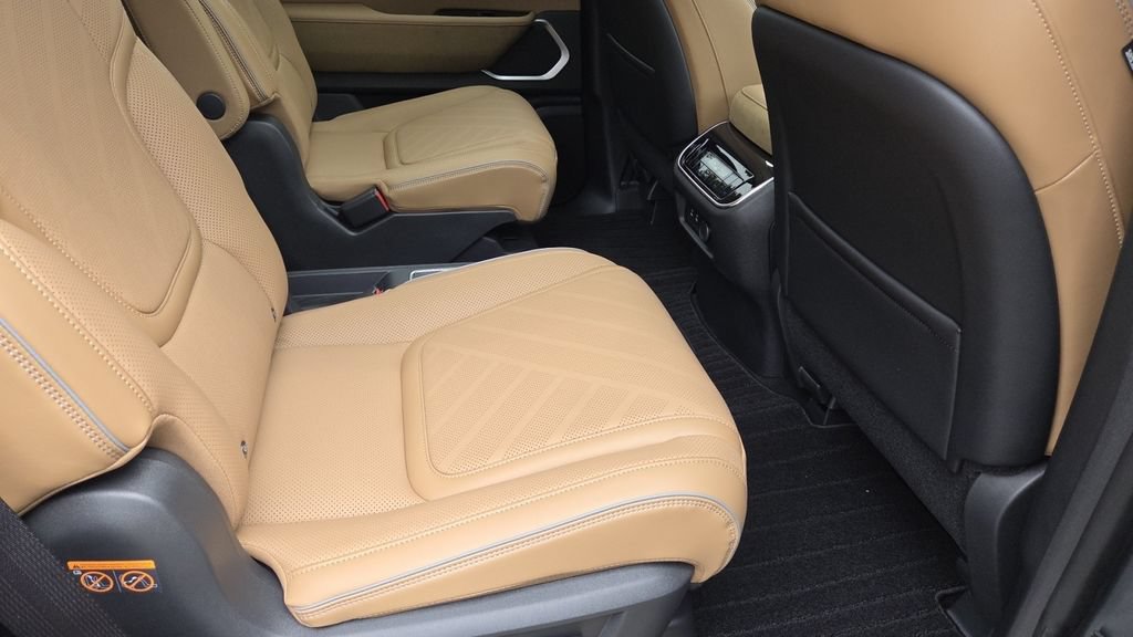 New 2027 INFINITI QX80 Luxe w/ Cargo Package AWD/4WD image 12