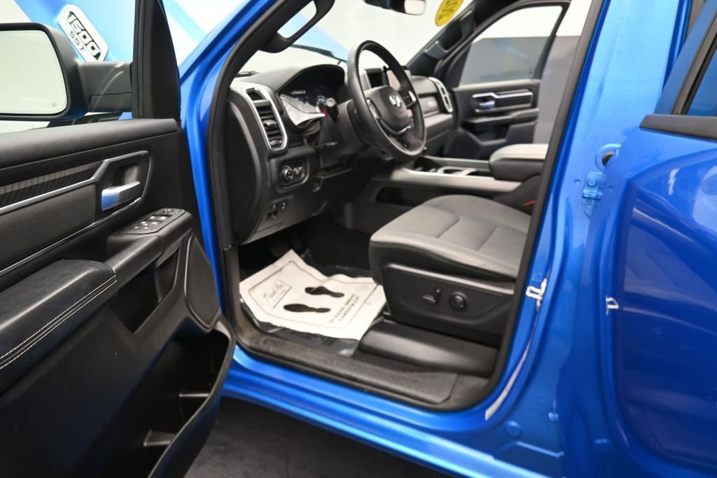 Used 2025 RAM 1500 Big Horn AWD/4WD image 16