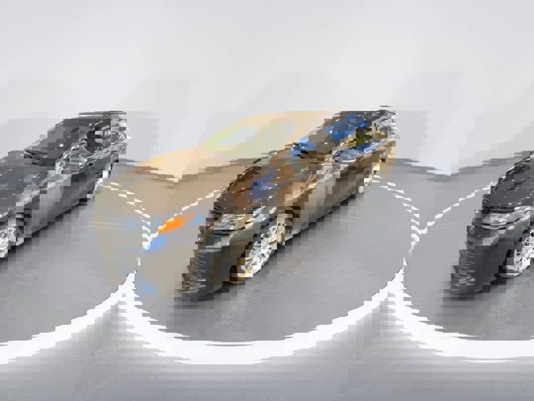 Used 2018 Toyota Camry XLE image 4