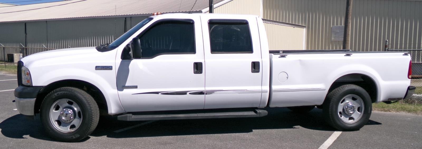 Used 2006 Ford F350 XL RWD image 2