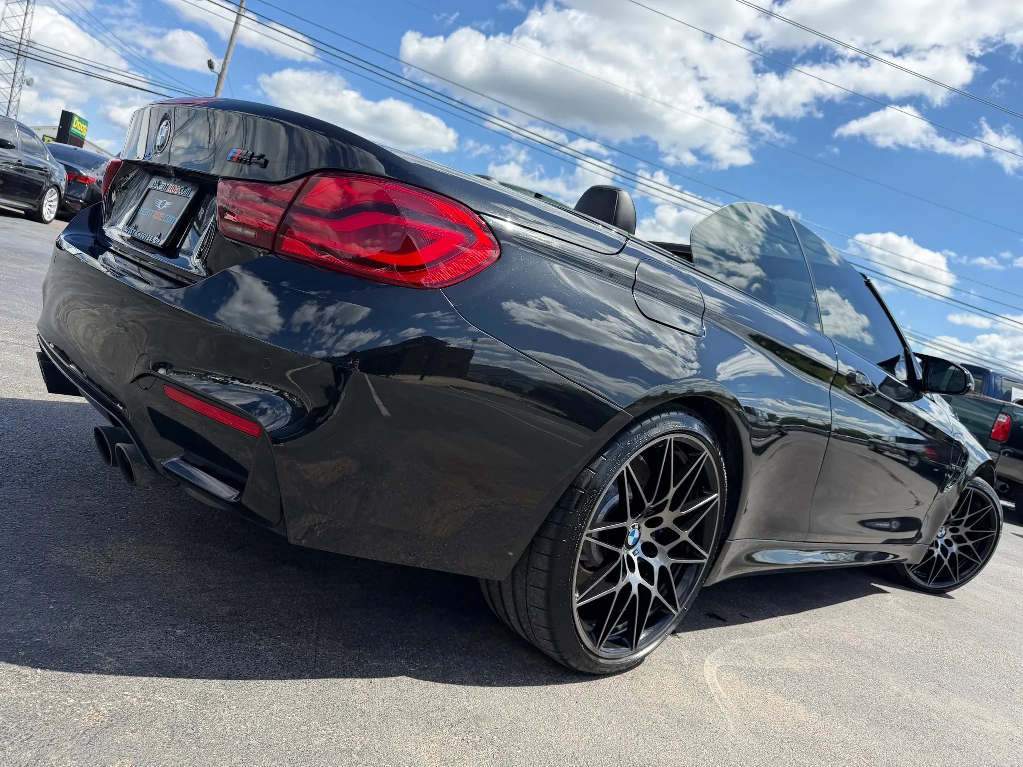 Used 2020 BMW M4 Convertible w/ Competition Package RWD image 75
