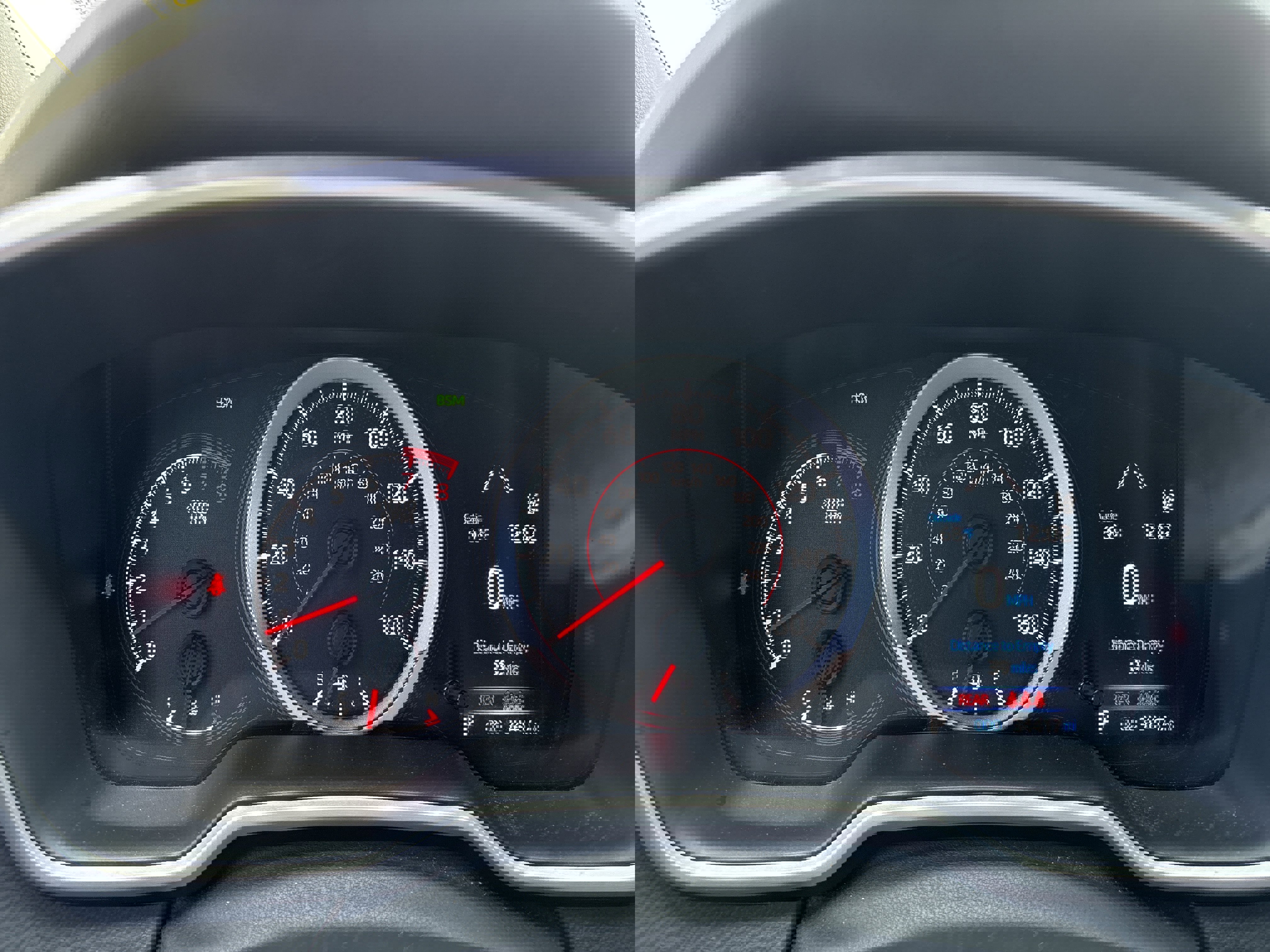 Used 2022 Toyota Corolla SE w/ SE Preferred Package image 6