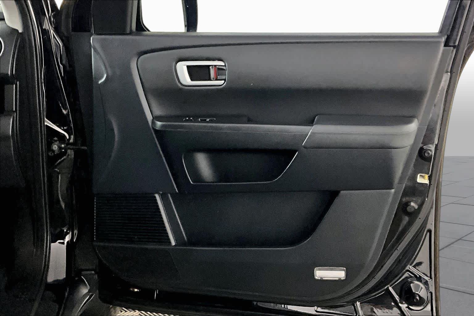 Used 2015 Honda Pilot Touring image 21