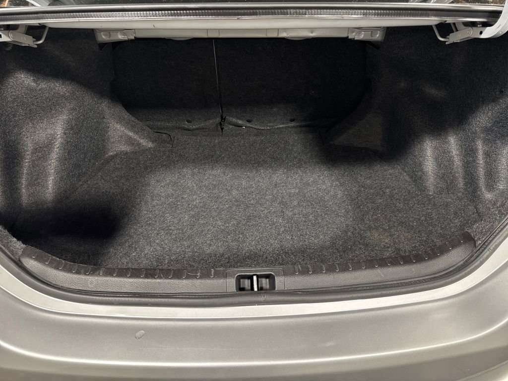 Used 2014 Toyota Corolla LE FWD image 24