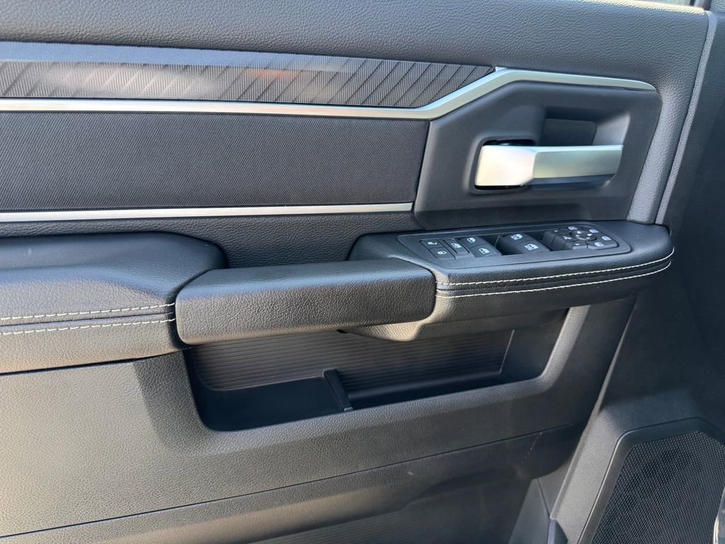 New 2026 RAM 2500 Big Horn AWD/4WD image 11