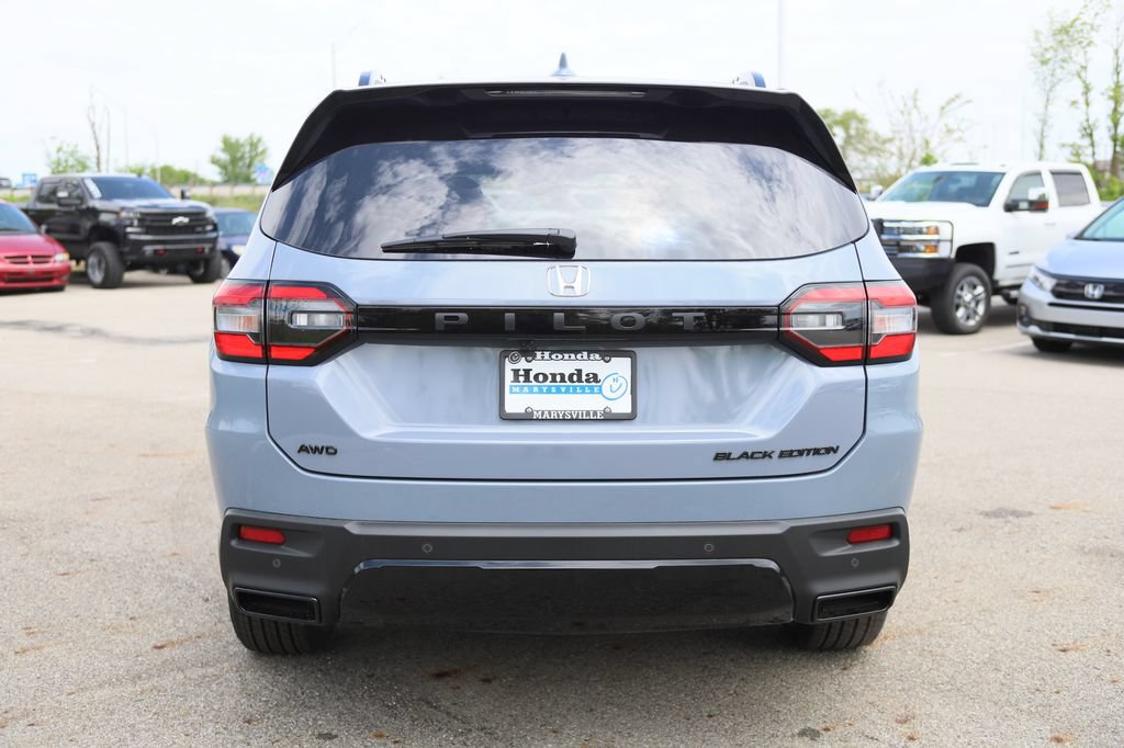 New 2026 Honda Pilot Black Edition image 5