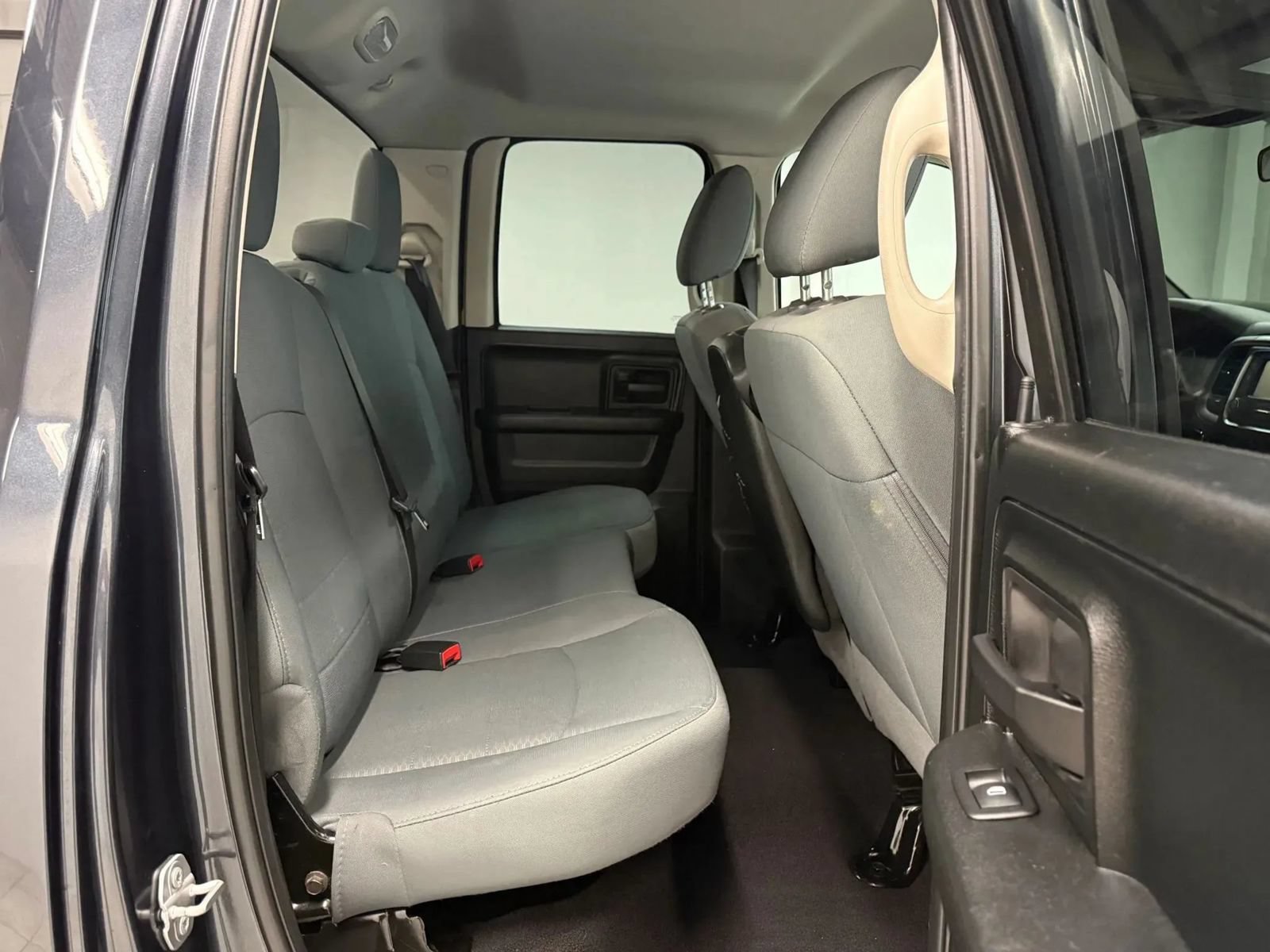 Used 2018 RAM 1500 Express w/ Express Value Package AWD/4WD image 20
