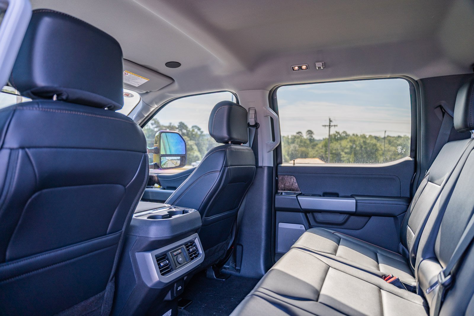 New 2025 Ford F250 Lariat w/ Lariat Ultimate Package image 23