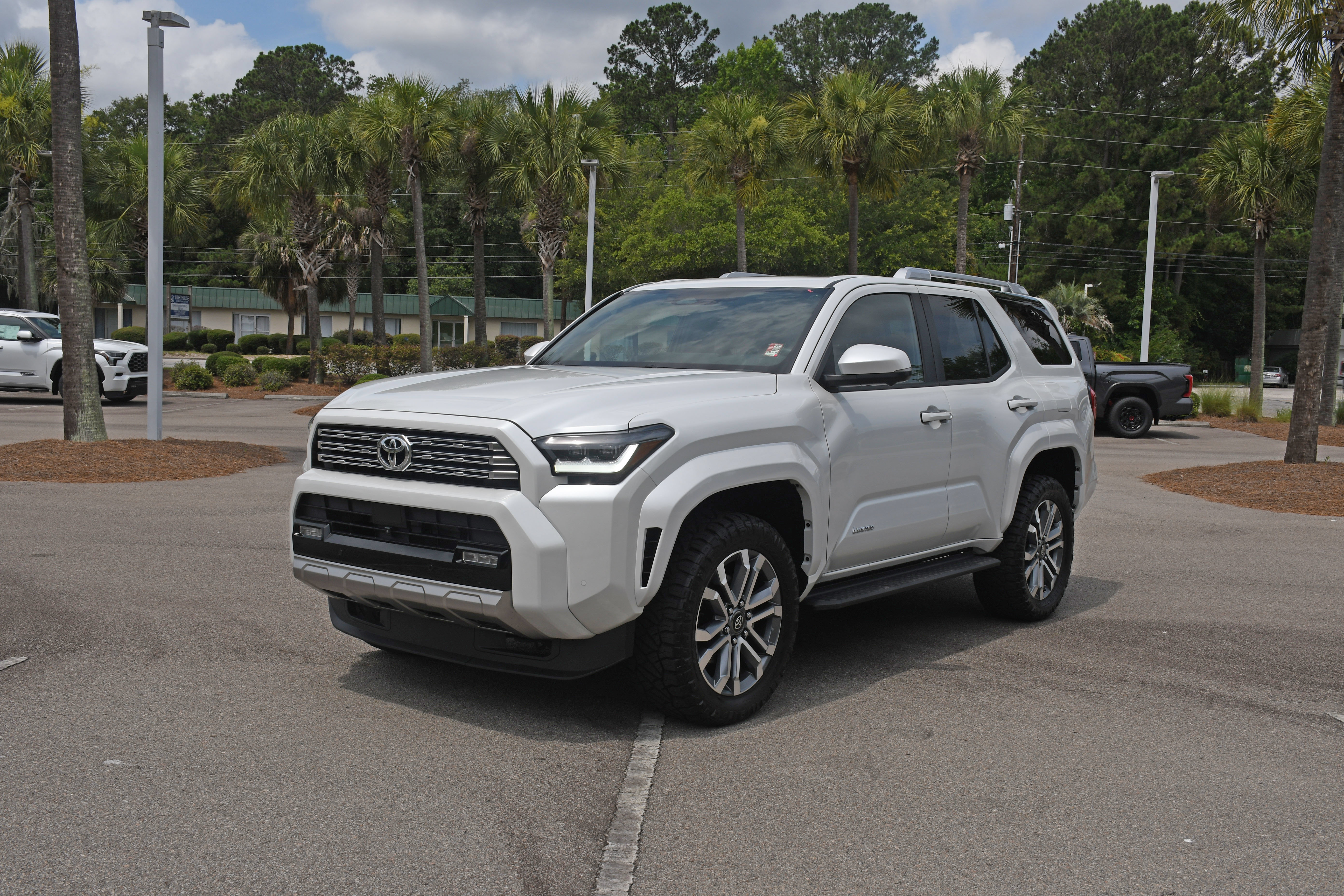 Certified 2025 Toyota 4Runner Limited w/ Tow Technology Package AWD/4WD image 6