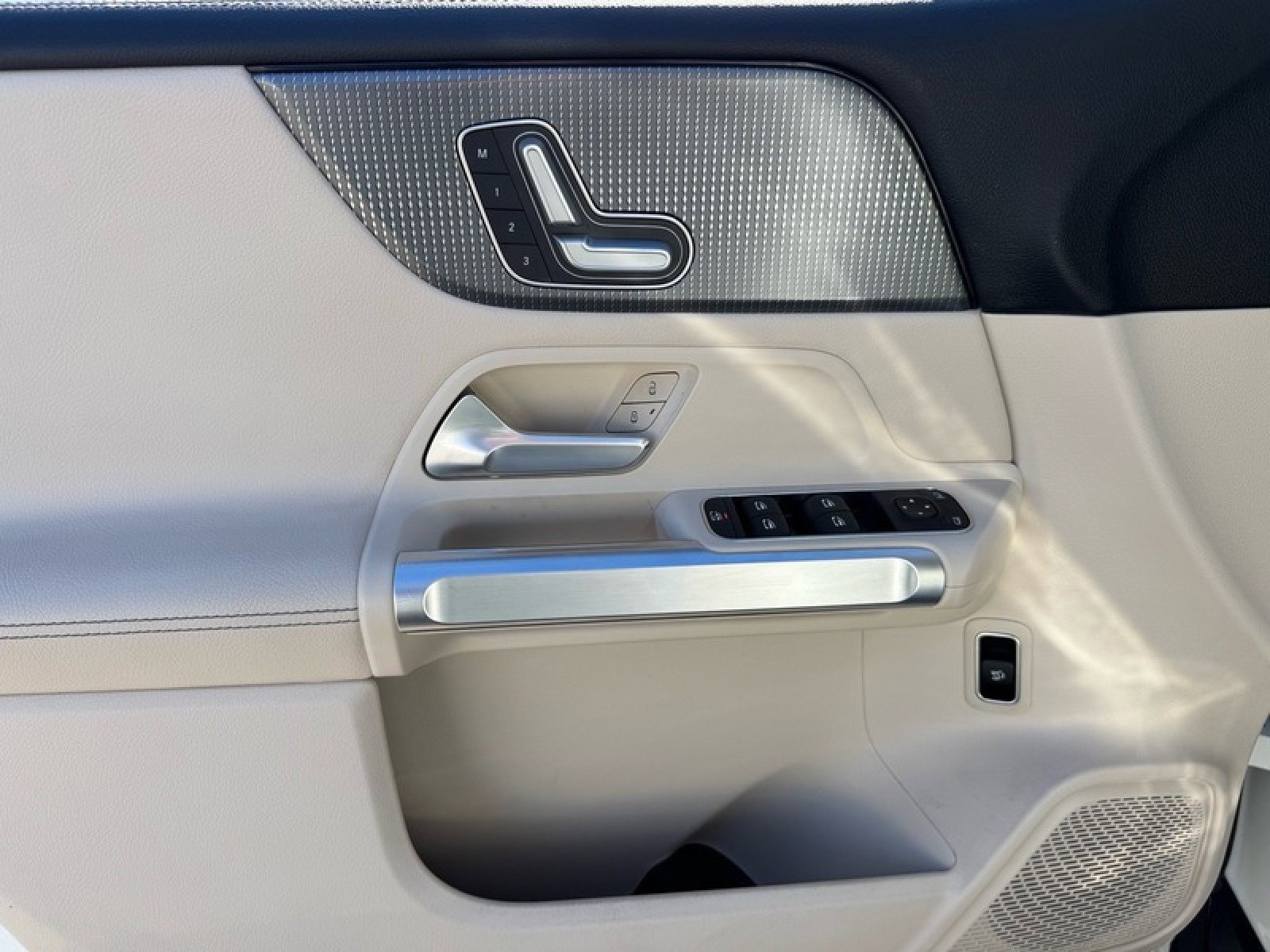 Certified 2021 Mercedes-Benz GLB 250 image 14