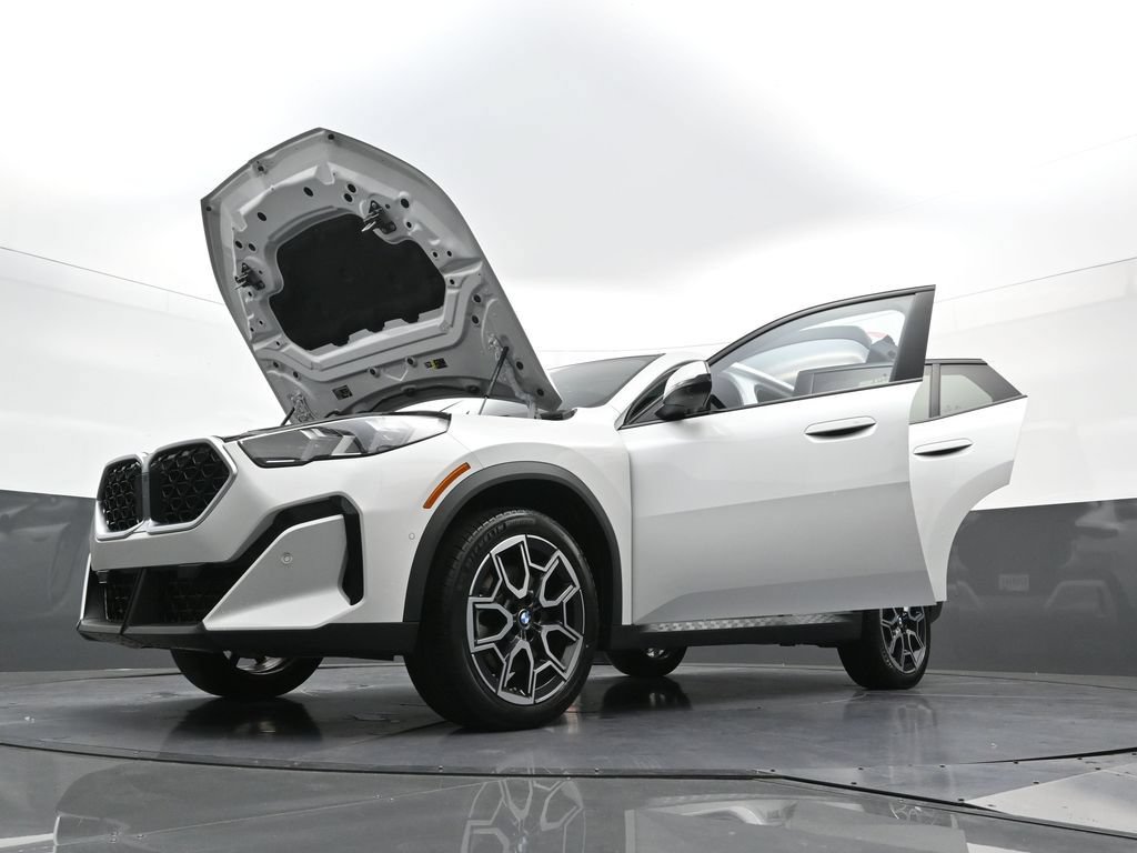New 2026 BMW X2 xDrive28i w/ Technology Package AWD/4WD image 40