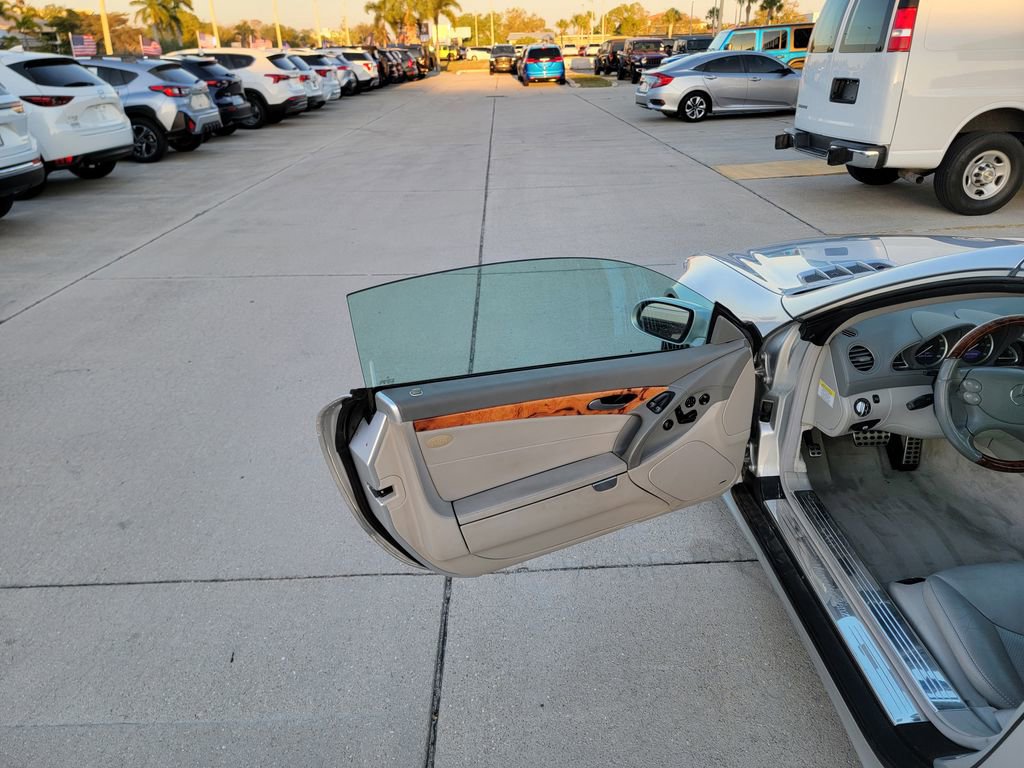 Used 2007 Mercedes-Benz SL 550 image 11