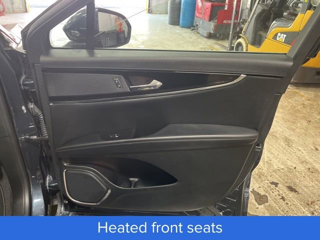 Used 2023 Lincoln Nautilus Reserve image 31